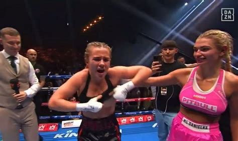 female boxer flashes the crowd|Daniella Hemsley scores big win after flashing。